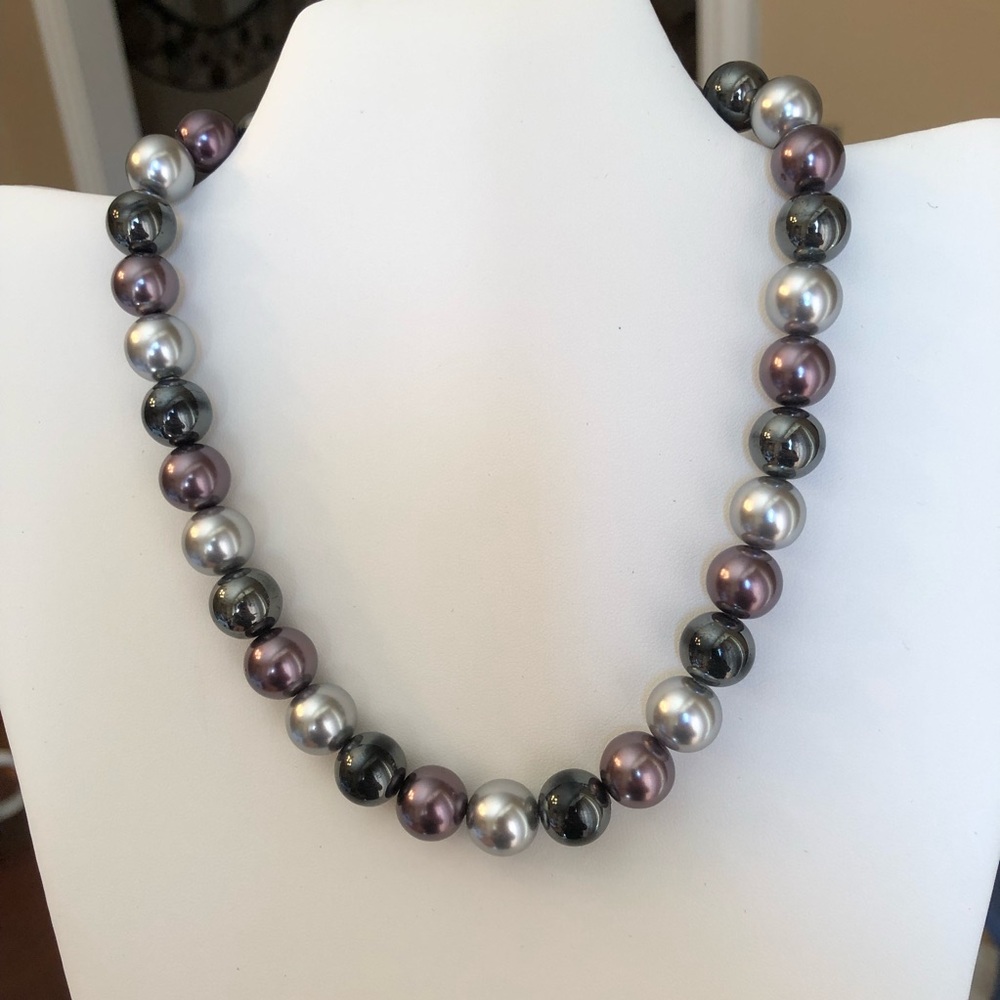 Lia Sophia purple tone beaded Choker